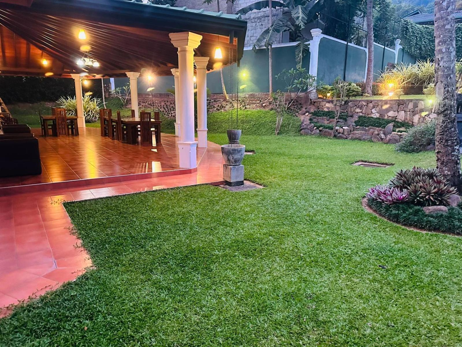 The Kings Hotel Kandy