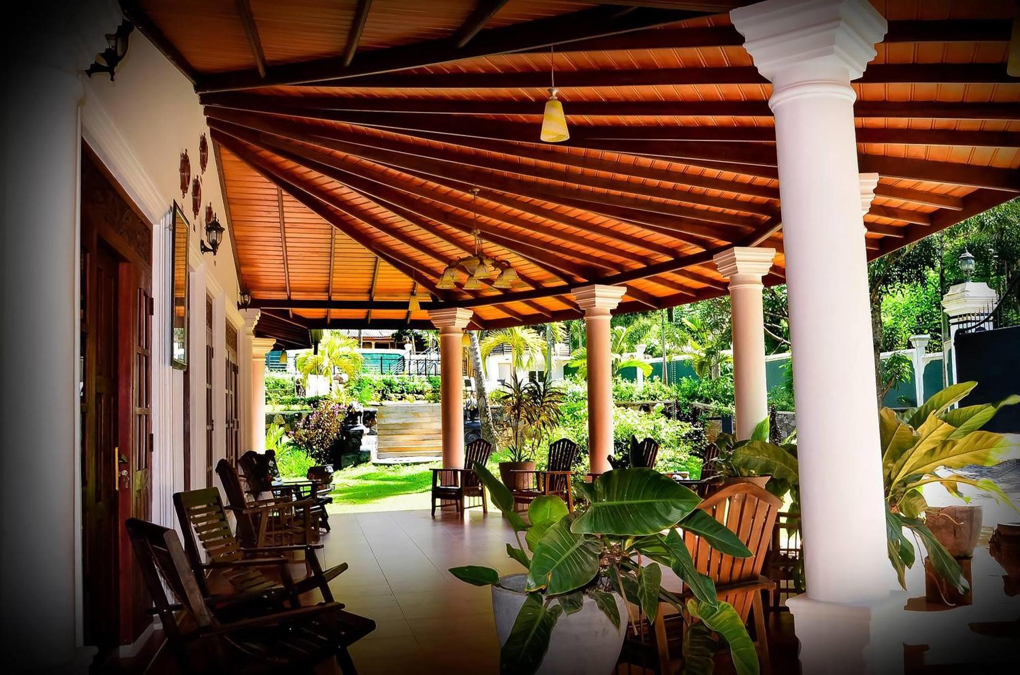 The Kings 3* Kandy